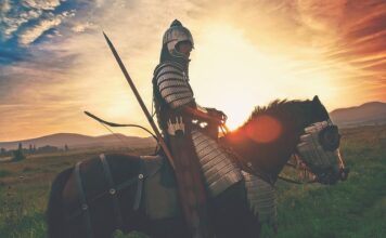 Co rycerz miał pod zbroja? Co rycerz miał pod zbroja?