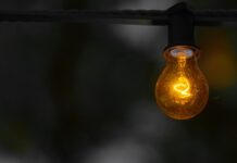 Czy żarówkę halogenowa można zamienić na LED?