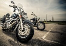 Czy motor może wyprzedzać z prawej? Czy motor może wyprzedzać z prawej?
